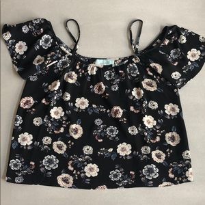 VERONICA M FLORAL TOP WITH SHOULDER CUTOUTS!